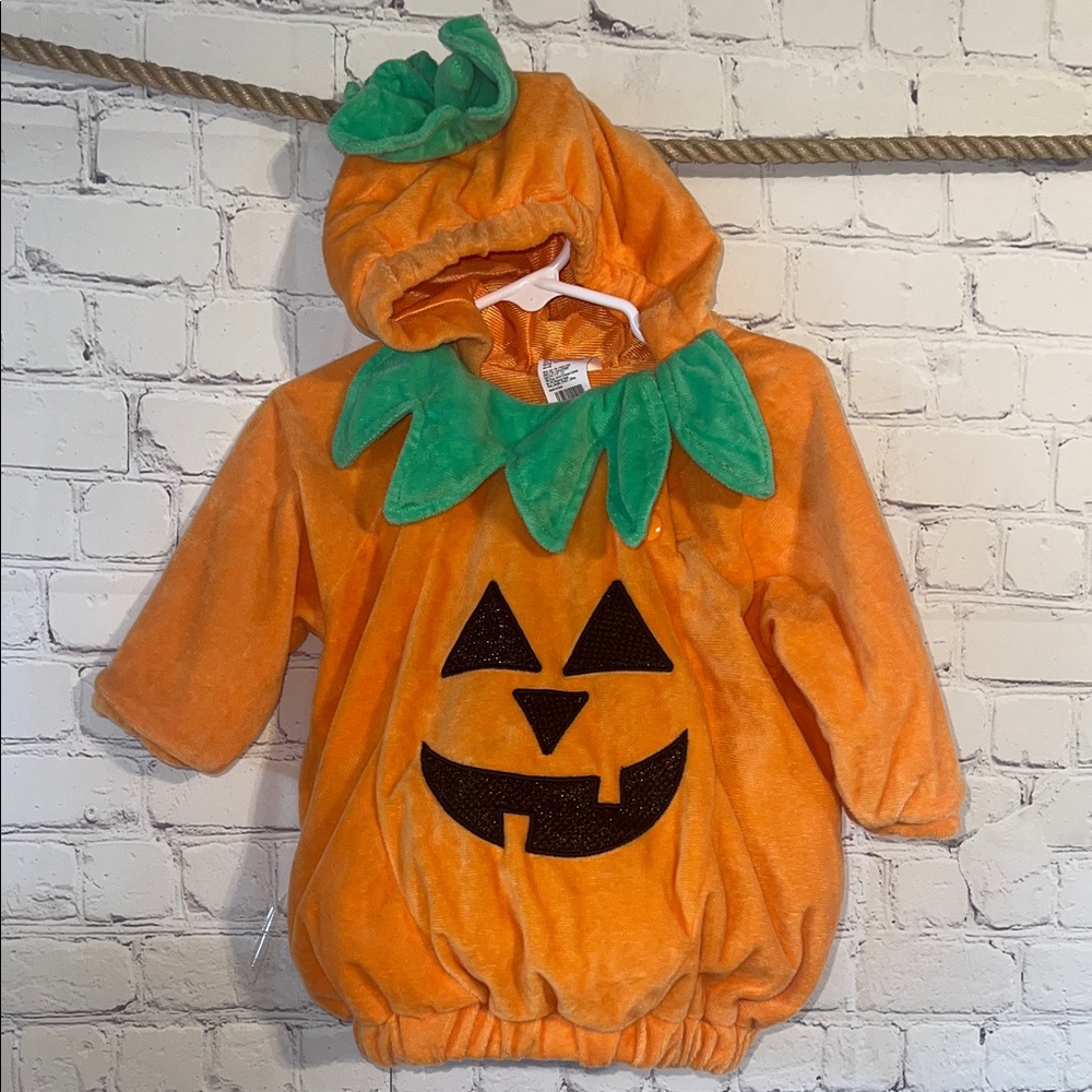 6-12 month Pumpkin Halloween Costume for Kids. Warm and SOFT.
